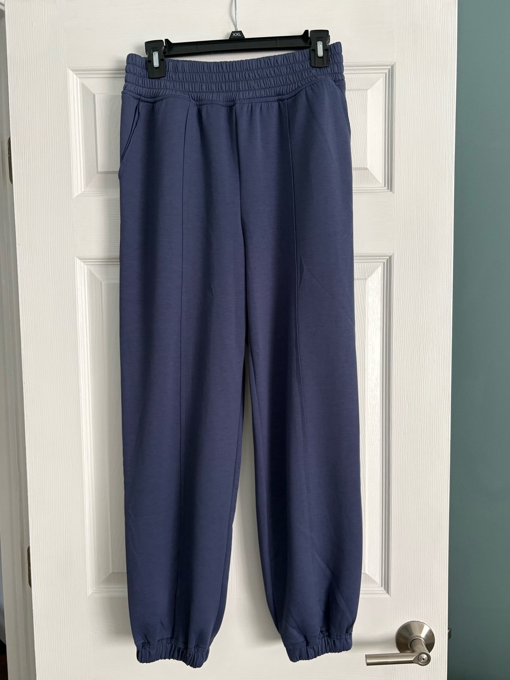 New- Zenana Casual Elastic Waist Navy Jogger, scuba material, size medium.
